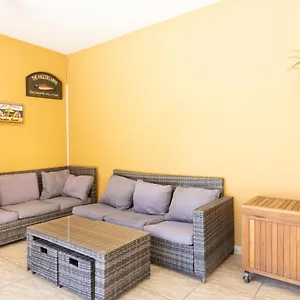 https://villa-with-pool-5-minutes-drive-from-the-beach.adeje-hotels.com